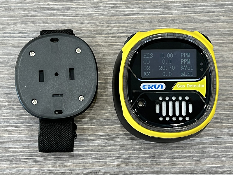 贏潤集團成功研發(fā)超低功耗腕帶式四合一氣體檢測儀！